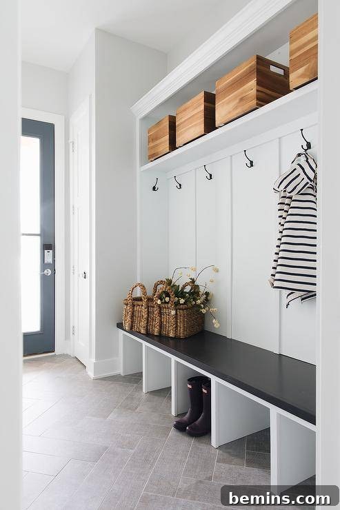 DIY mudroom bench