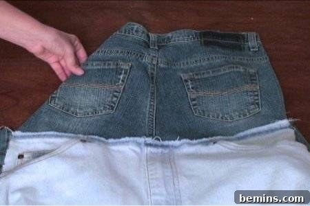 DIY craft ideas to your jeans .