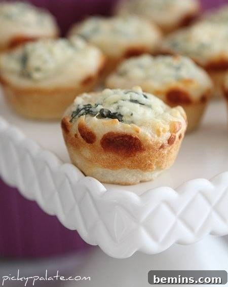 Mini Bread Bowls with Spinach Dip