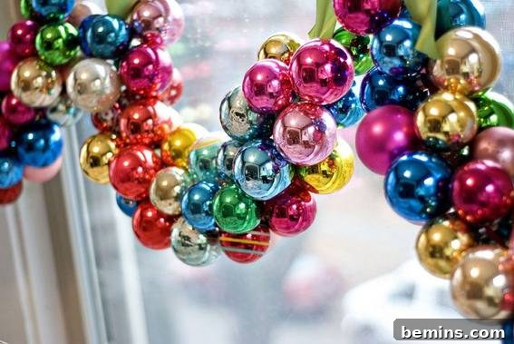 Visually Stunning DIY Holiday Party Decorations: 20 Creative Ideas 3 Elegant Holiday Party Decor
