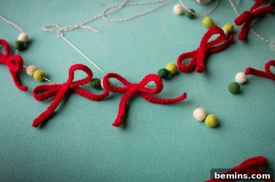 A delicate and charming yarn bow garland.