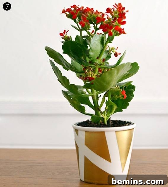 Gilded Creations: 10 Stunning DIY Metallic Vases & Planters 8 DIY Copper Vase Ideas and Inspiration