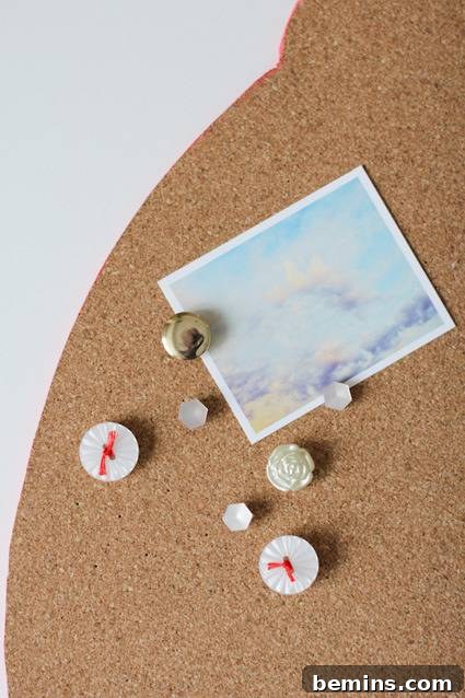 Creative DIY Calendars and Memo Boards to Organize Your Life 9 DIY Button Tacks