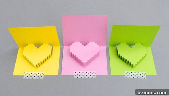 Aşkı Yazdır: 10 Ücretsiz Sevgililer Günü Baskısı 6 Valentine's Day Pixelated Popup Card