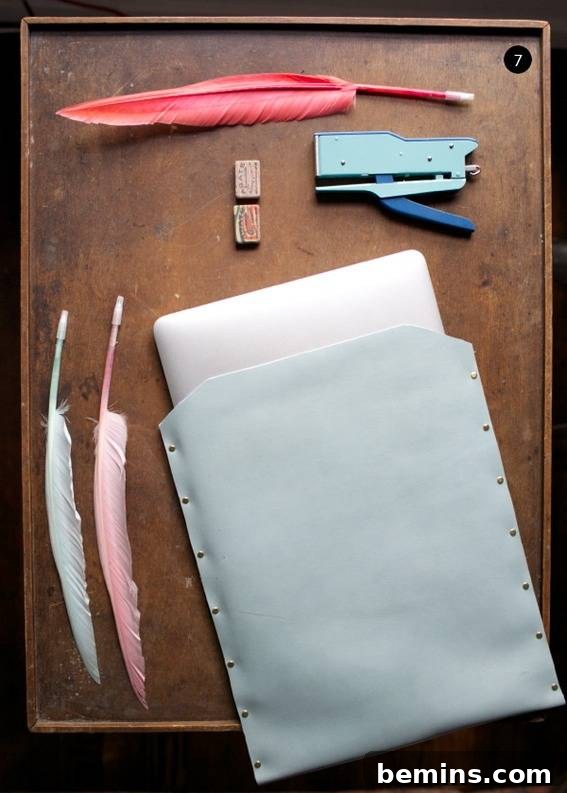Creative DIY Laptop & Tablet Case Projects 8 Tweed iPad Sleeve