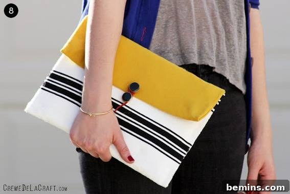 Creative DIY Laptop & Tablet Case Projects 9 Scrap Fabric Laptop Sleeve