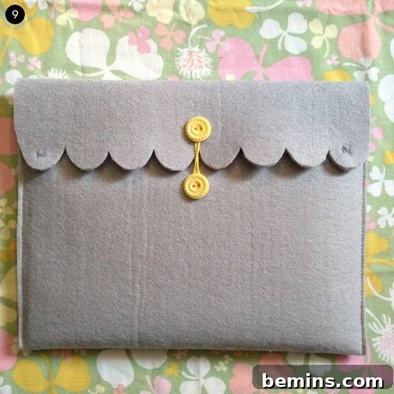 Creative DIY Laptop & Tablet Case Projects 10 Bubble Mailer iPad Sleeve