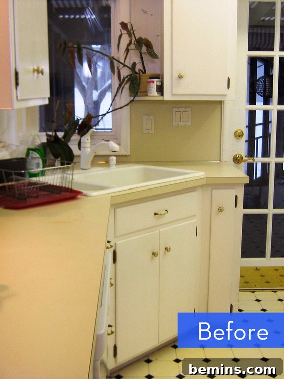 Before Kitchen Remodel: A dated kitchen awaiting a budget-friendly makeover.