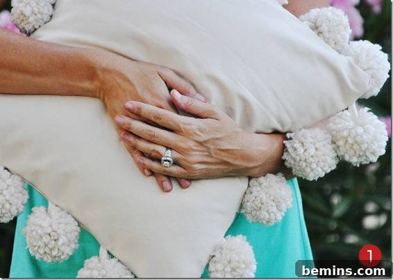 DIY Pom Pom Pillow Tutorial