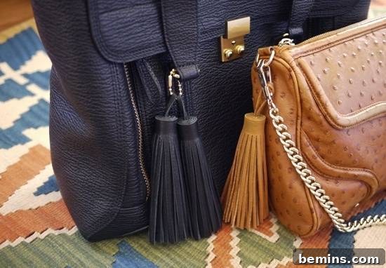 20 Heartfelt DIY Gifts for Mom 16 A black and a brown purse on a multi colored rug.