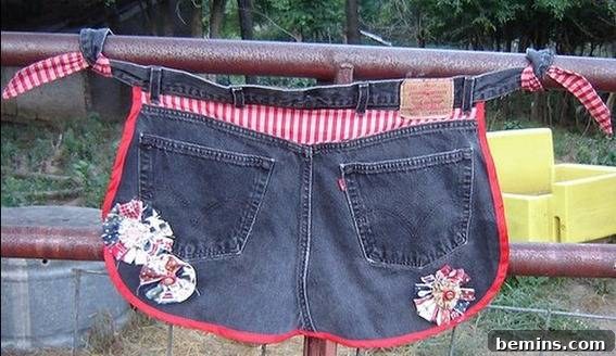 Seven Shades of Denim: Upcycled Jean Aprons 7 Gardening apron made from old jeans.