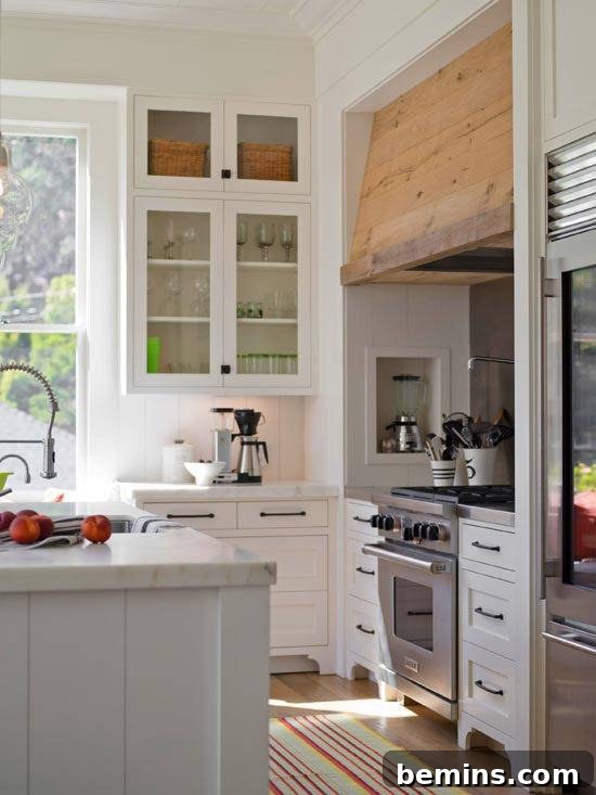 A beautiful and elegant kitchen design.