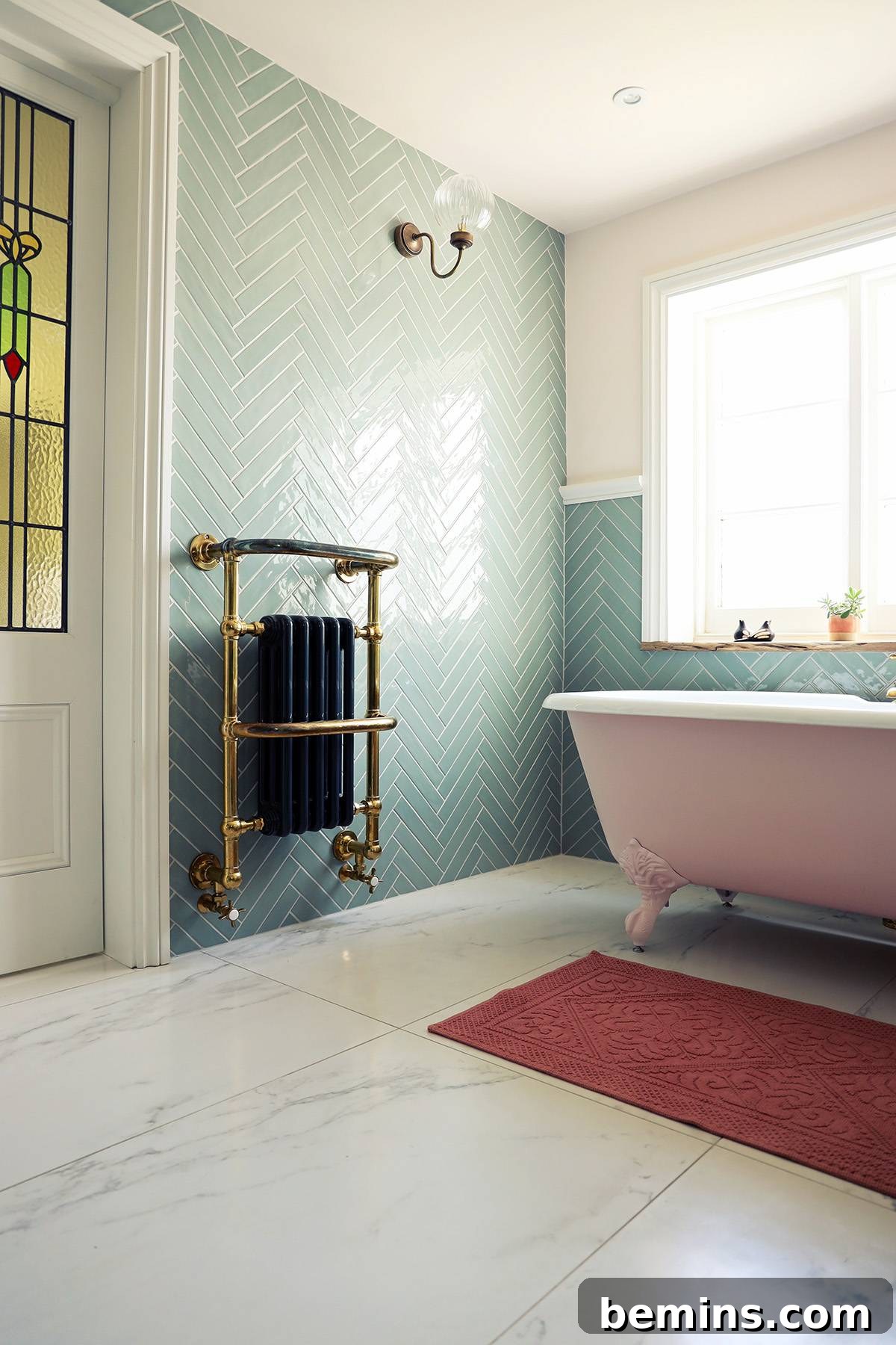 Clean bathroom with clawfoot tub, showcasing pristine grout after mold removal.