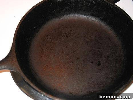Fifteen Creative Hacks with Coffee Filters 4 Pan for cooking with coffee filter to strain bacon drippings