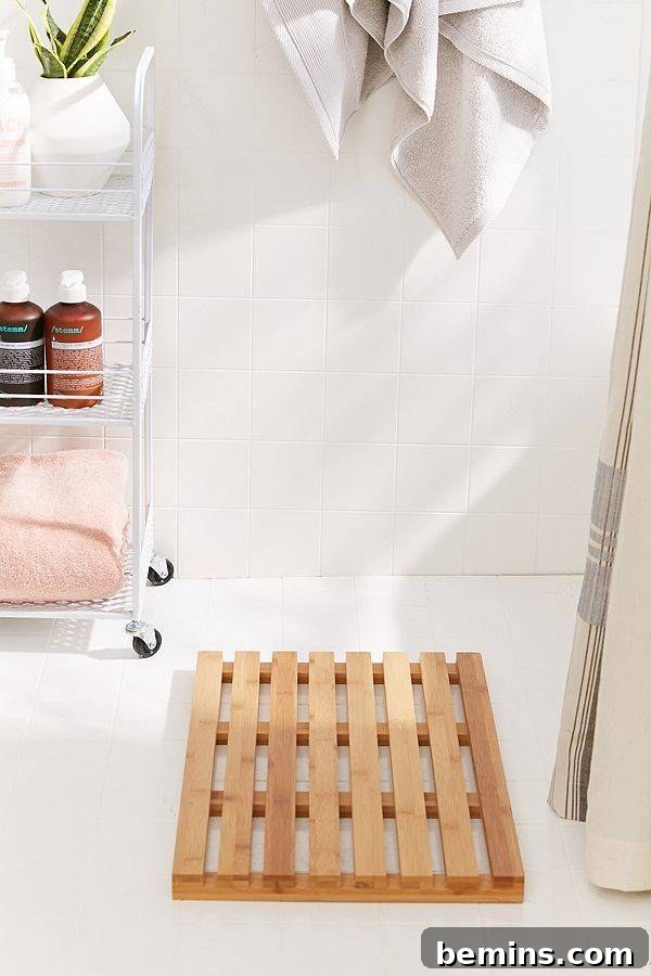 Wood bath mat