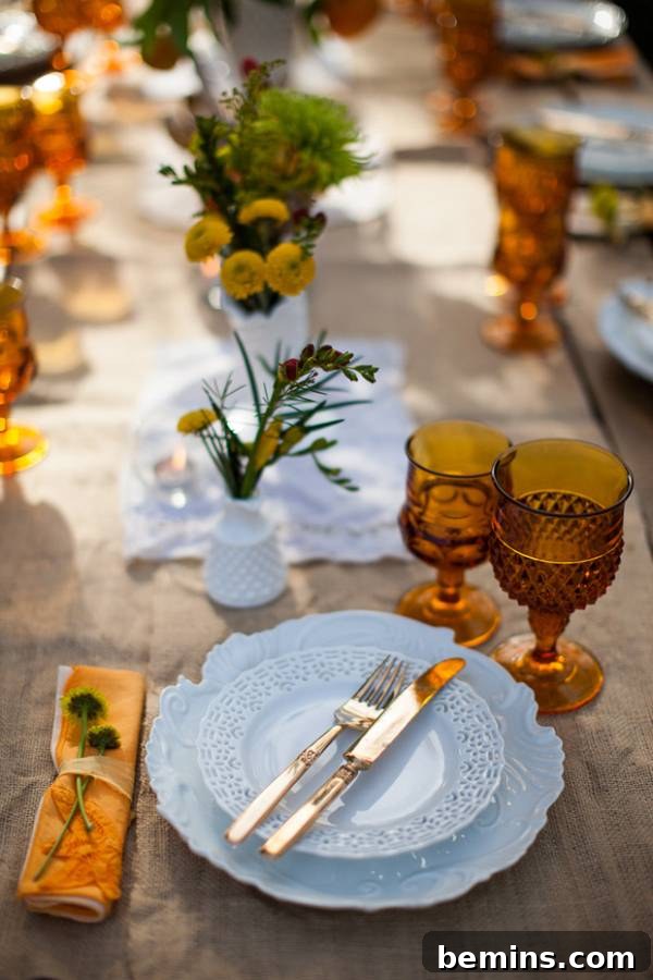 Elegant Thanksgiving Tablescape Ideas