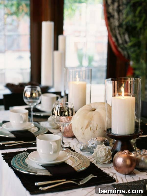 Metallic Thanksgiving Tablescape Ideas