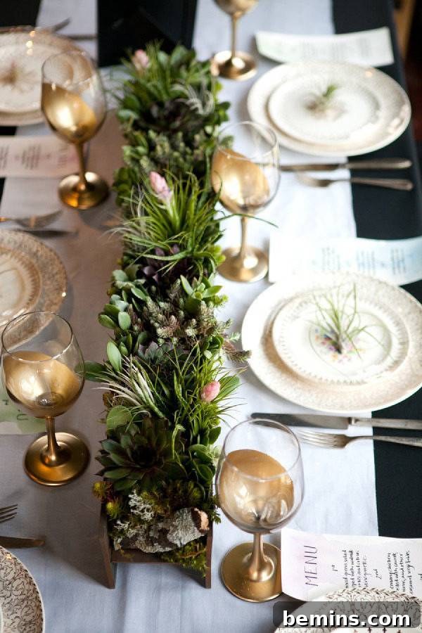 Nature-Inspired Thanksgiving Tablescape with Gold Accents