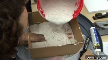 How to Craft a Realistic Replica Hand 5 How to Make a Fake Hand
