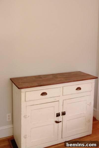 Craft Your Reflection: A DIY Antique Mirror Project 3 Before: The Blank Wall