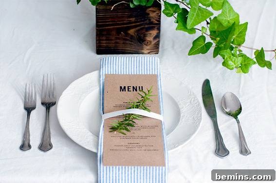 A beautifully set table with no-sew napkins.