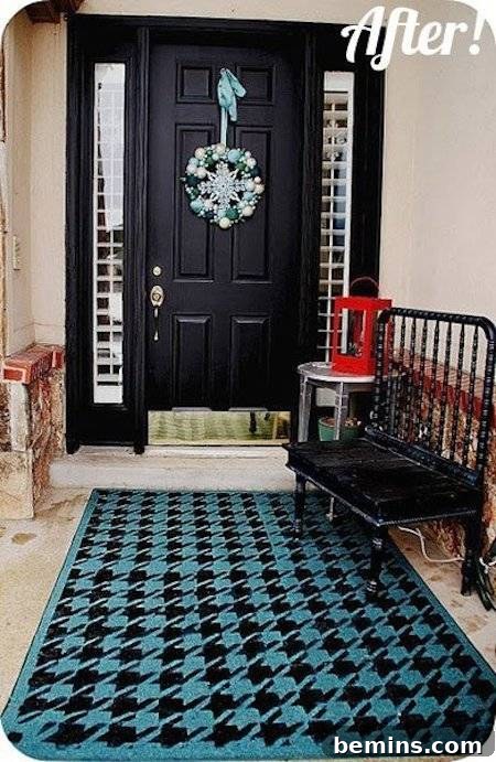 Entryway with Carpet and Shoe Stand: Organized Home Entry