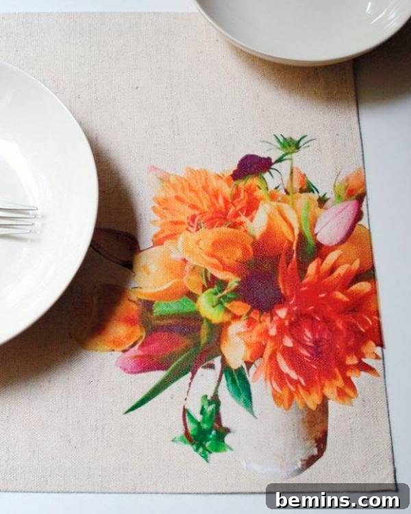 Stylish Thanksgiving Table: 20 DIY Textile Ideas 17 Flowers Decorate Napkin