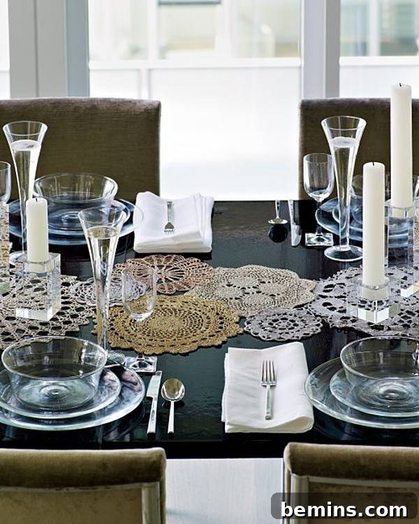 Stylish Thanksgiving Table: 20 DIY Textile Ideas 19 Black Table with Place Settings
