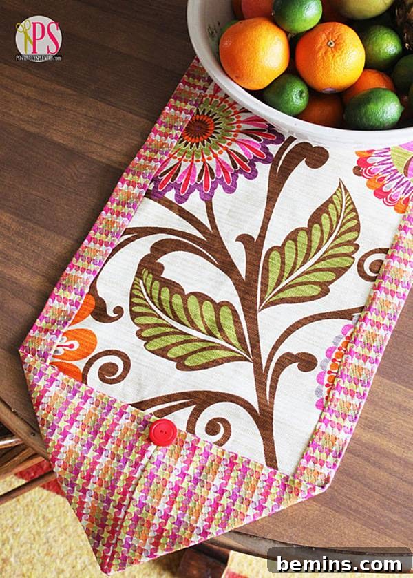 Stylish Thanksgiving Table: 20 DIY Textile Ideas 5 Fruit on Textile Napkin