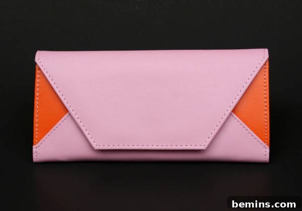 A stylish handmade leather wallet for women from Annie's Wallet. Perfect for everyday use.