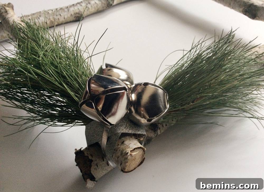 Easy DIY Contemporary Winter Wreath