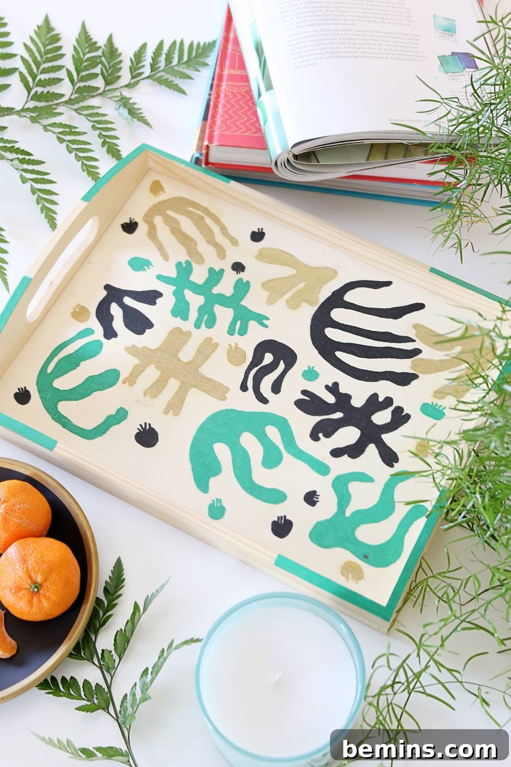 The Painted Tray Used for Serving Drinks