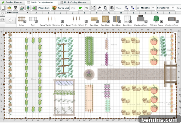 Structures layer in Mother Earth News Garden Planner.