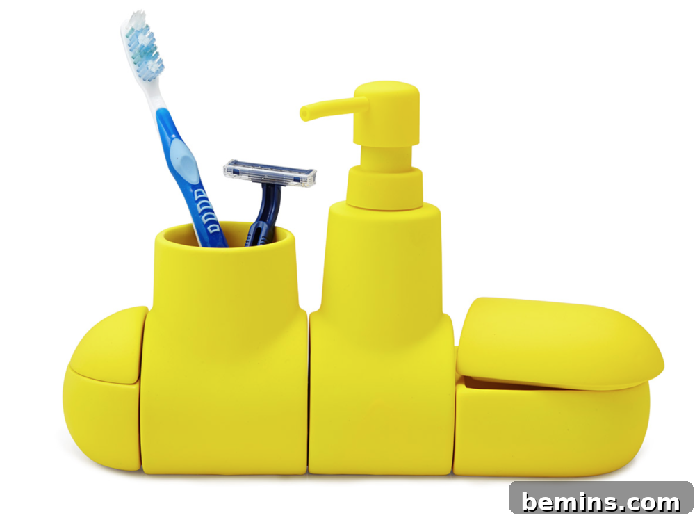 Submarine porcelain bathroom accessory set