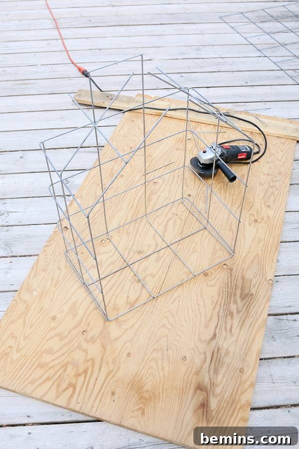 Bending the Wire Mesh