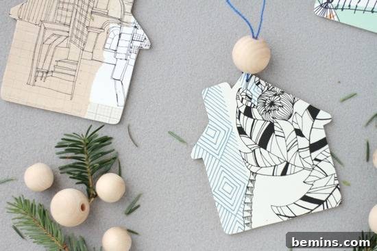 Festive Decor Ideas: Wallpaper Christmas Ornaments