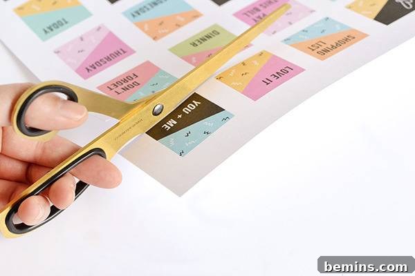 Printable reminder magnets - cutting out printed squares