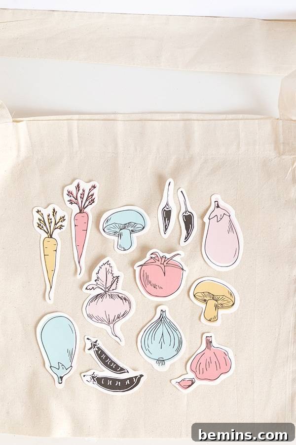 Vegetable print tote bag - assembling design