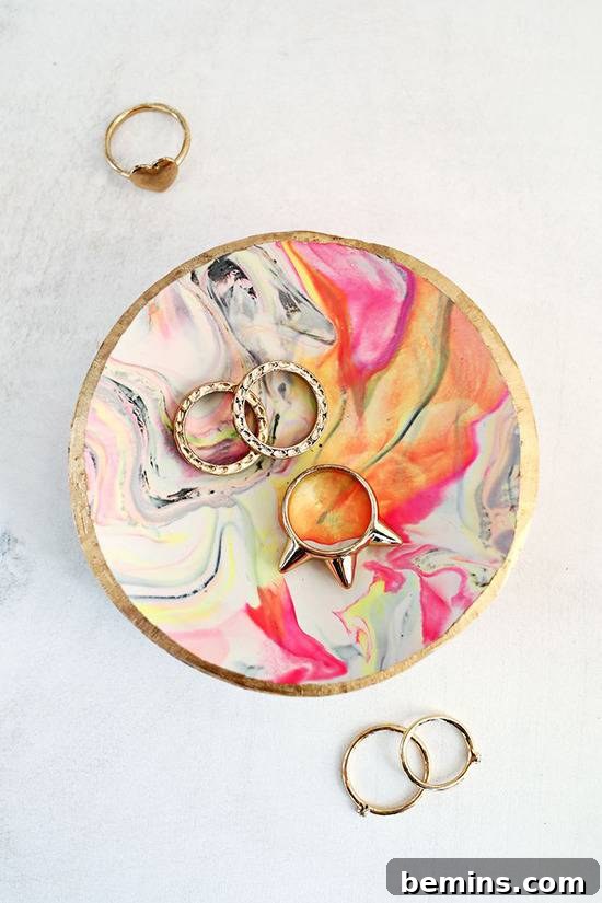 DIY Marbled Clay Dish: A Touch of Elegance