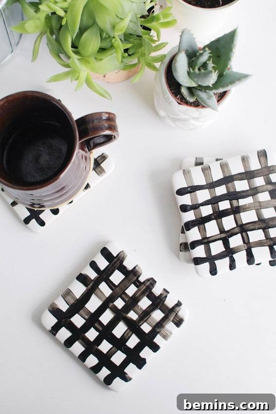 Grid pattern coasters - Fall for DIY