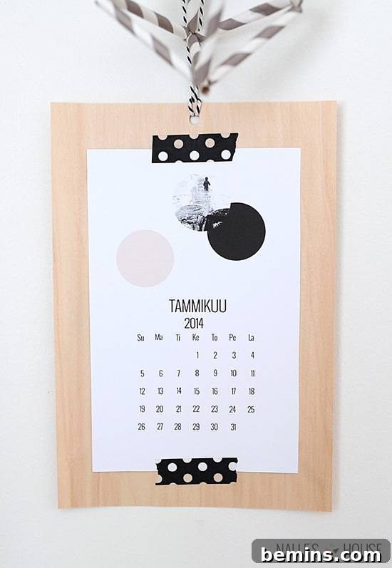 Simple Wood Veneer Calendar