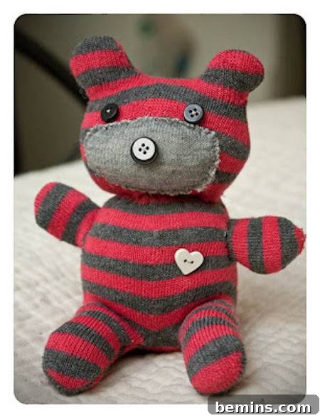 DIY Stocking Stuffer Ideas for Everyone 4 Small sock teddy bear