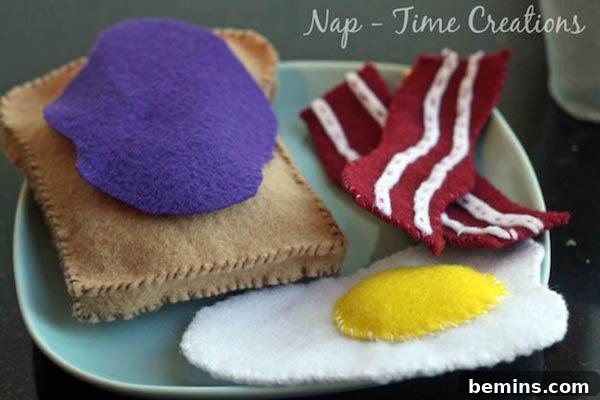 DIY Stocking Stuffer Ideas for Everyone 6 Felt breakfast food
