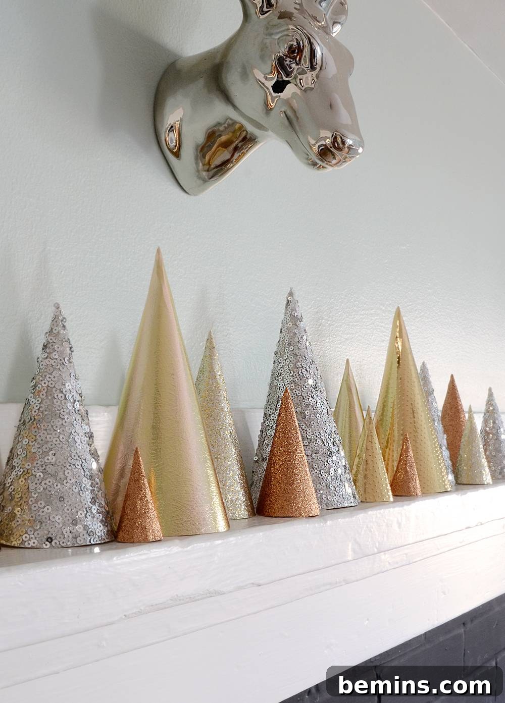 DIY Paper Christmas Trees: Simple, Stylish, and Sustainable 11 Easy DIY Metallic Paper Trees
