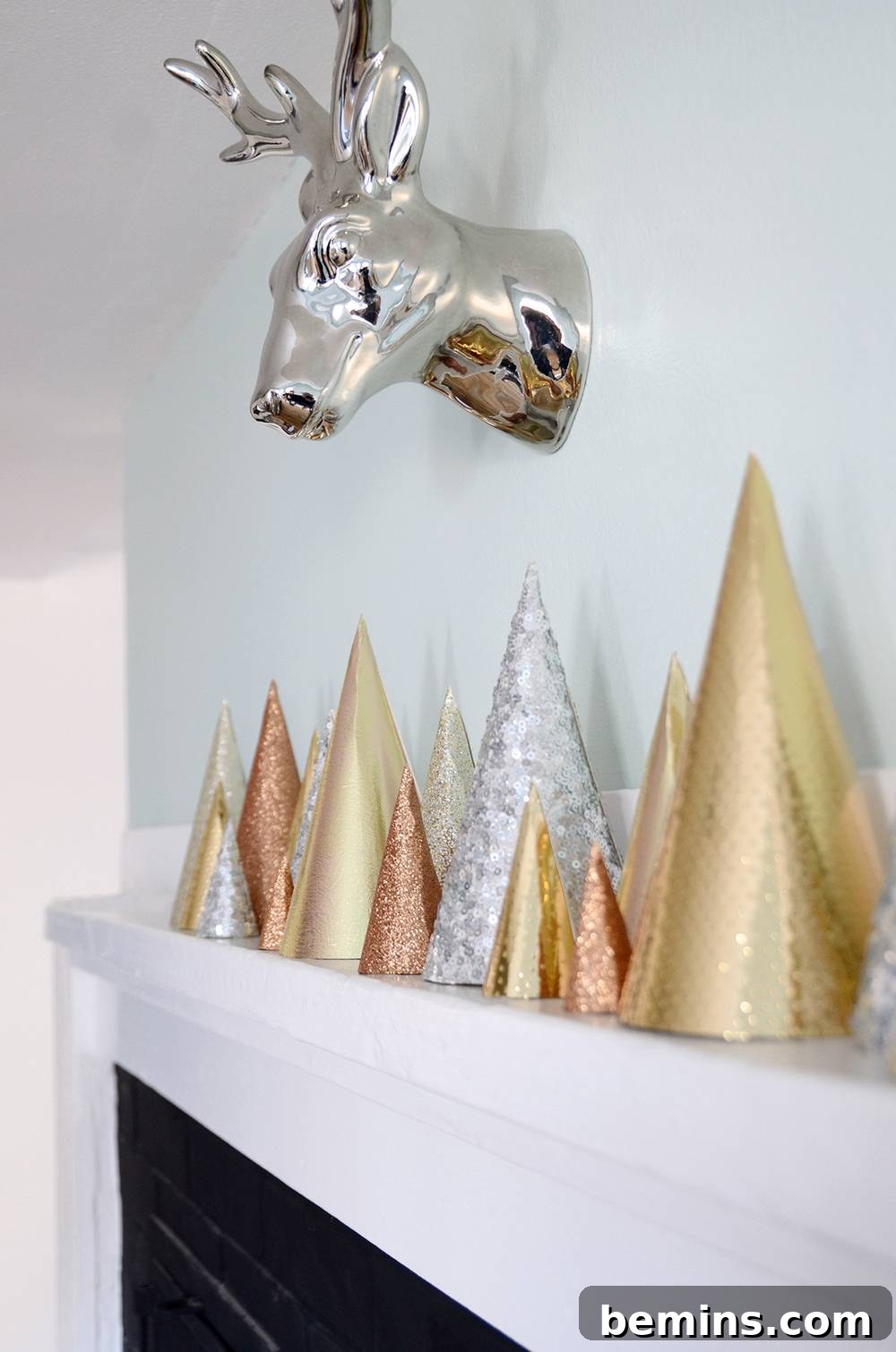 DIY Paper Christmas Trees: Simple, Stylish, and Sustainable 13 Easy DIY Metallic Paper Trees