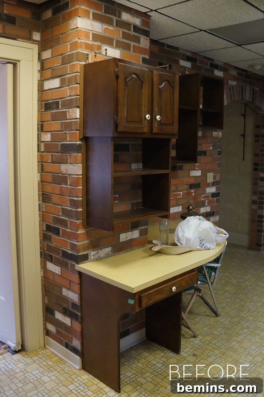 Open Wall of Kitchen Storage Solutions