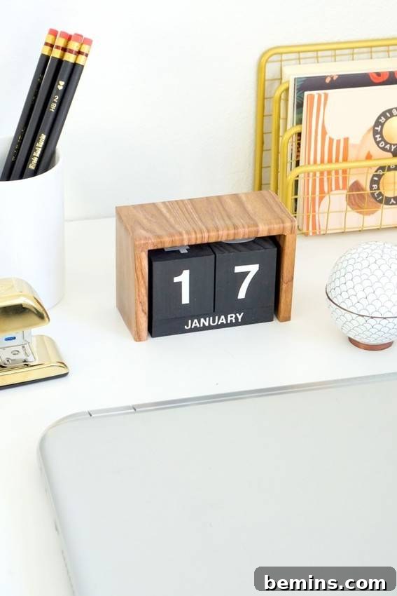 Desk De-Clutter: 10 Creative DIY Storage Solutions 3 Flip Clock Style Calendar DIY Desk Storage
