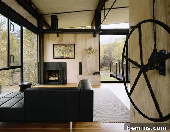 Delta Shelter Interior - Black Accents