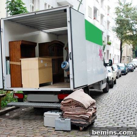 Effortless Moving 15 Tips for a StressFree Relocation 11 15 Tips For A Stress Free Move - Well Packed Moving Truck