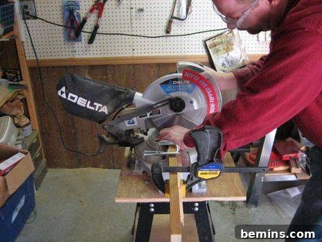 Cutting to length. Wearing safety glasses